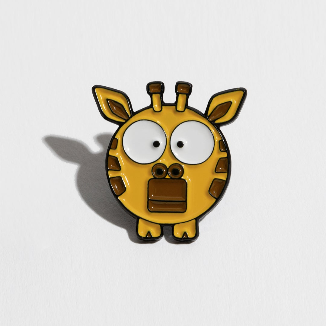 THE GIRAFFE | ENAMEL PIN