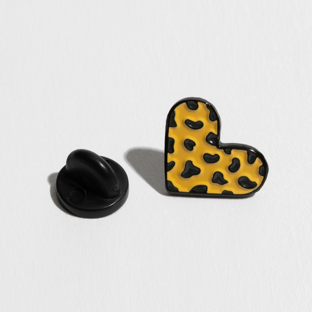 CHEETAH'S HEART | ENAMEL PIN